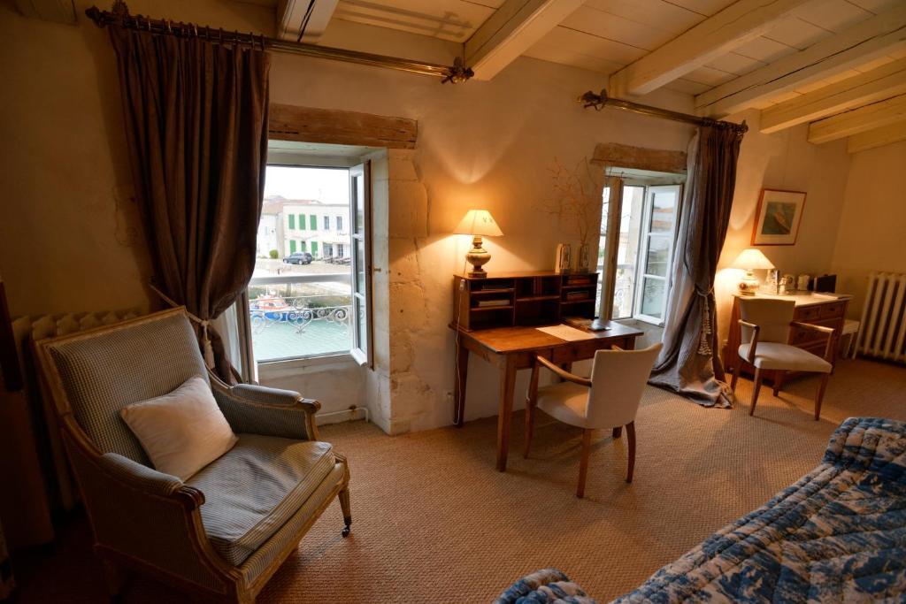 Le Corps De Garde Bed & Breakfast Saint-Martin-de-Re Room photo