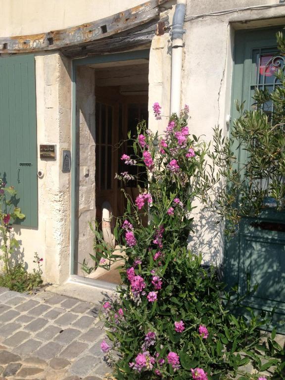 Le Corps De Garde Bed & Breakfast Saint-Martin-de-Re Exterior photo