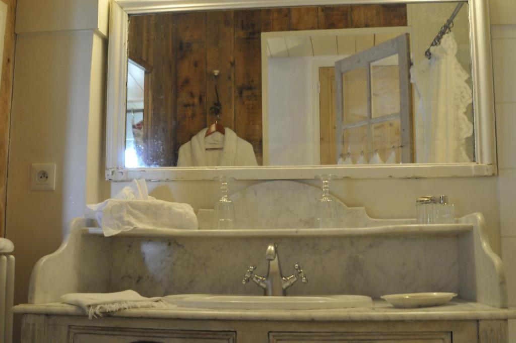 Le Corps De Garde Bed & Breakfast Saint-Martin-de-Re Room photo