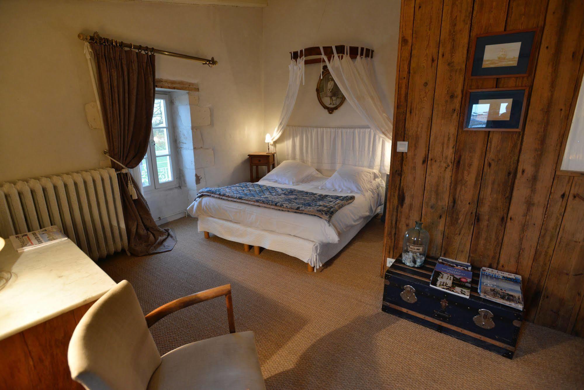 Le Corps De Garde Bed & Breakfast Saint-Martin-de-Re Exterior photo