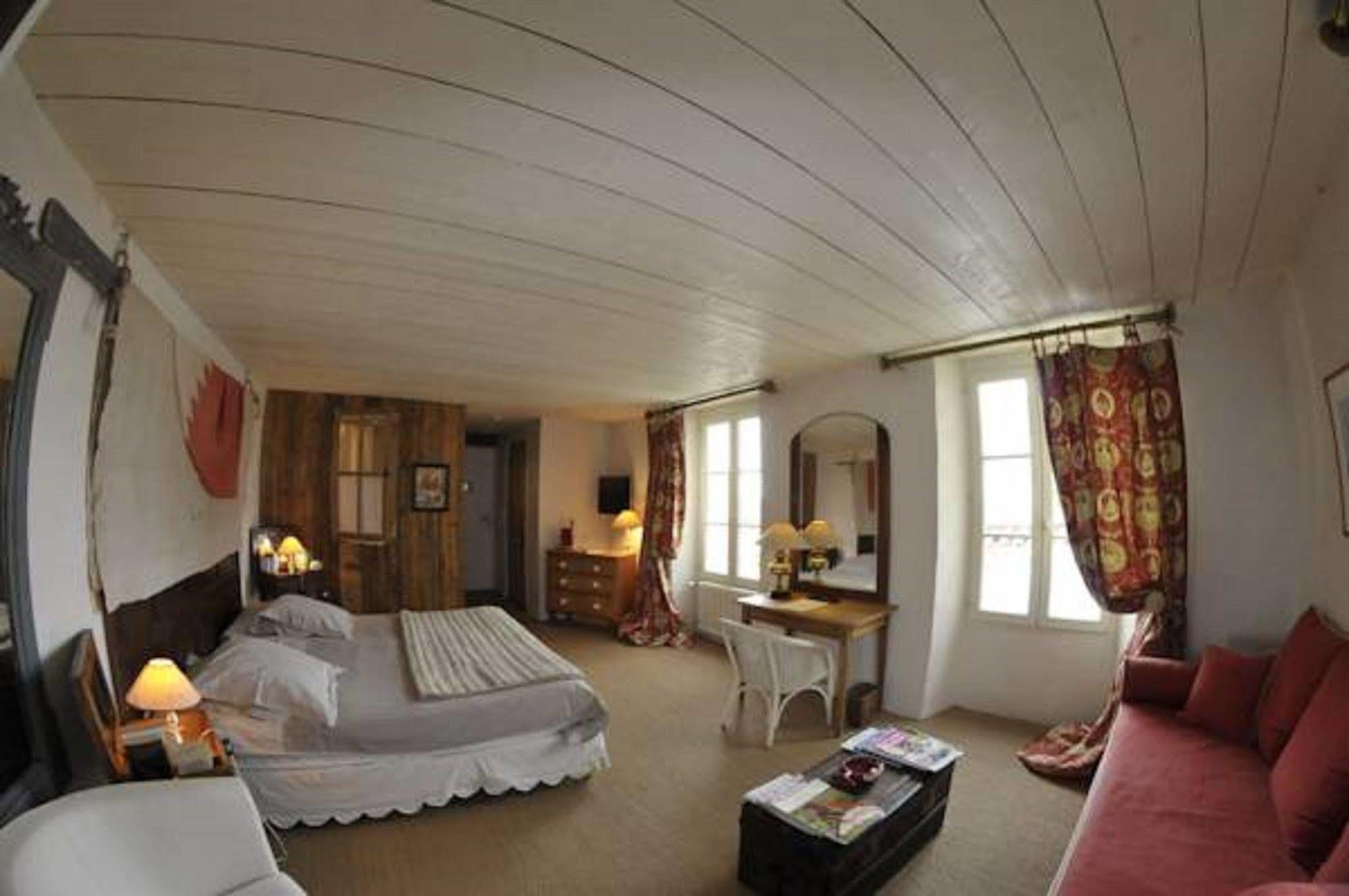 Le Corps De Garde Bed & Breakfast Saint-Martin-de-Re Exterior photo