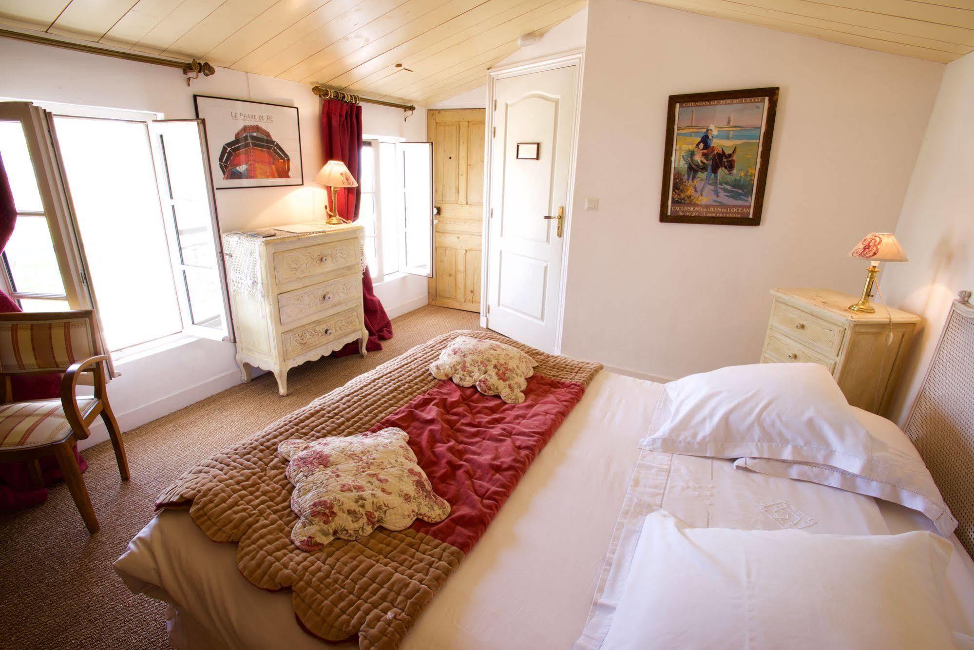 Le Corps De Garde Bed & Breakfast Saint-Martin-de-Re Exterior photo